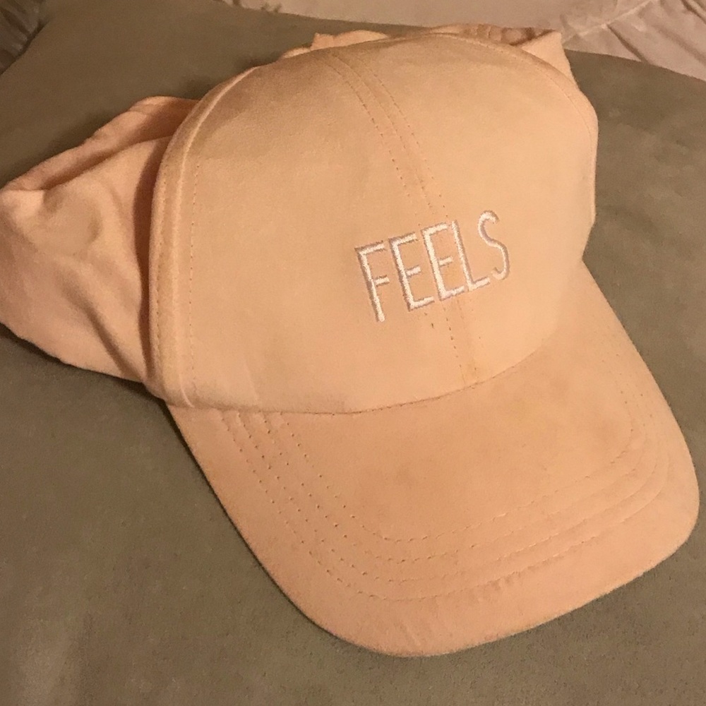 “ FEELS” Soft Suede hat